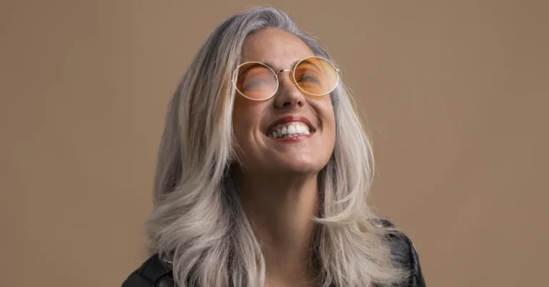 Como-Tirar-o-Amarelado-do-Cabelo-Grisalho