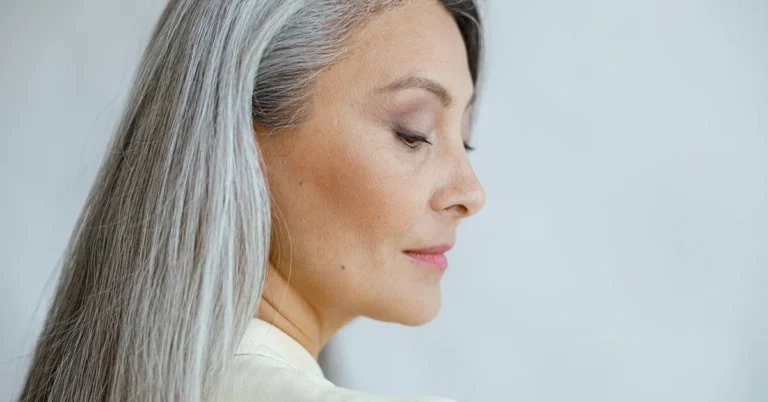 Shampoo-para-Cobrir-Cabelo-Branco-Feminino