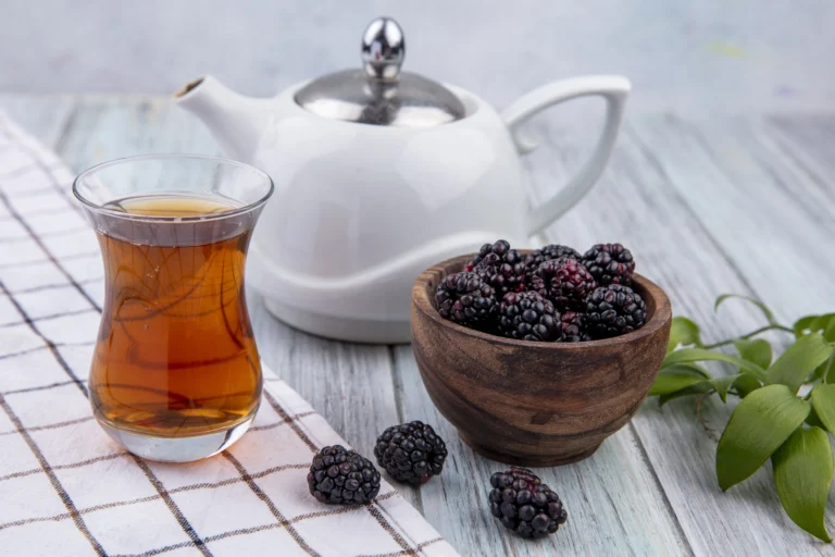 cha-de-amora-para-menopausa